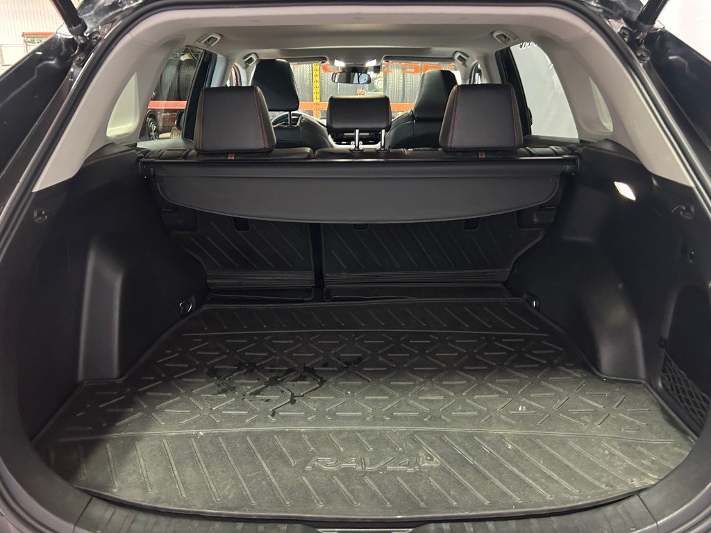 2022 Toyota RAV4 - Image 14