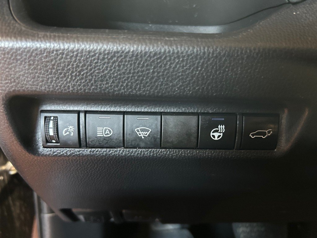 2022 Toyota RAV4 - Image 18