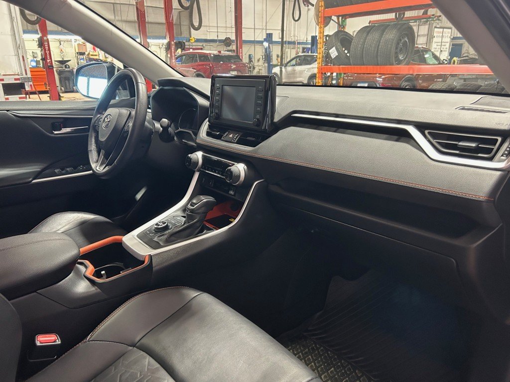 2022 Toyota RAV4 - Image 24
