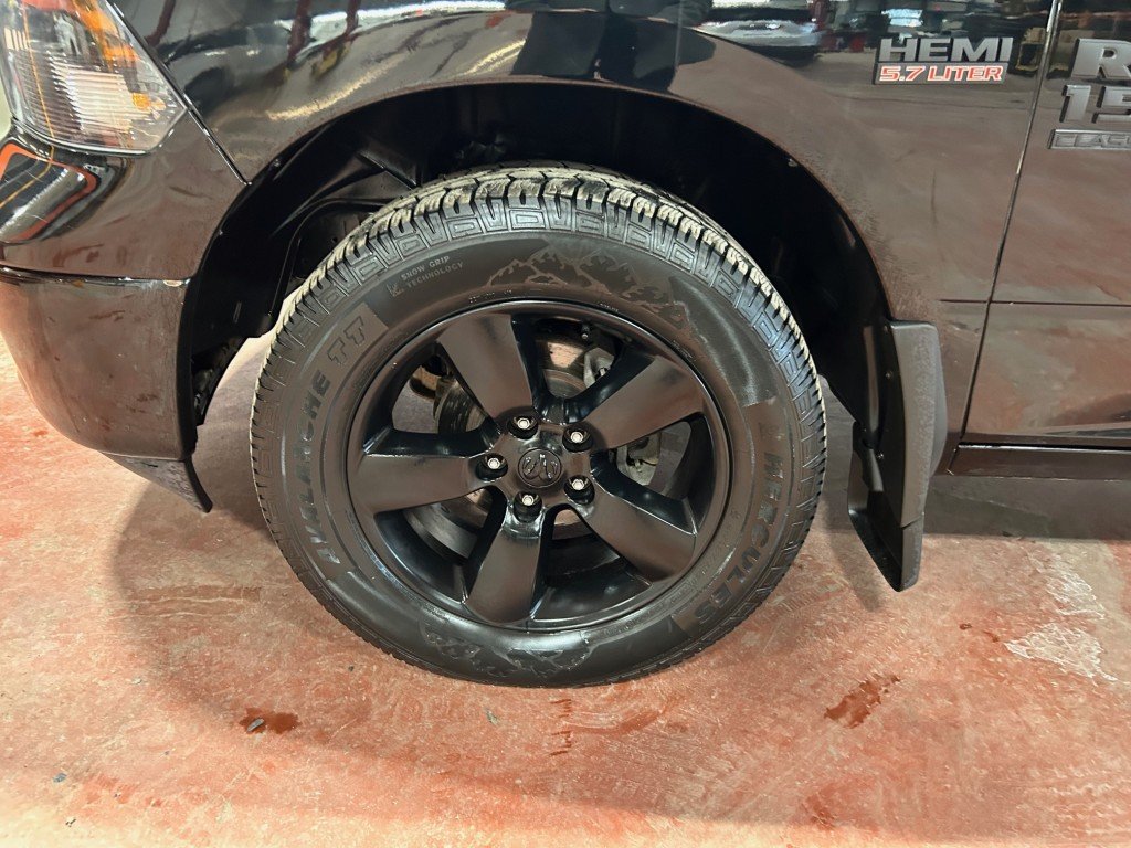 2021 Ram 1500 CLASSIC - Image 9