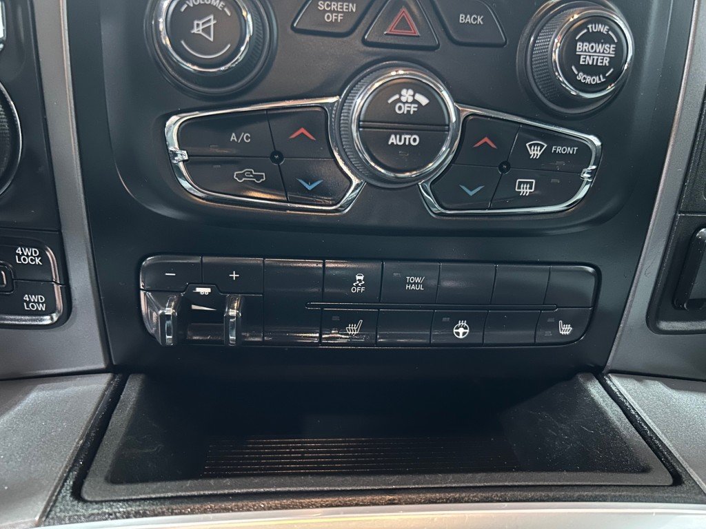 2021 Ram 1500 CLASSIC - Image 18