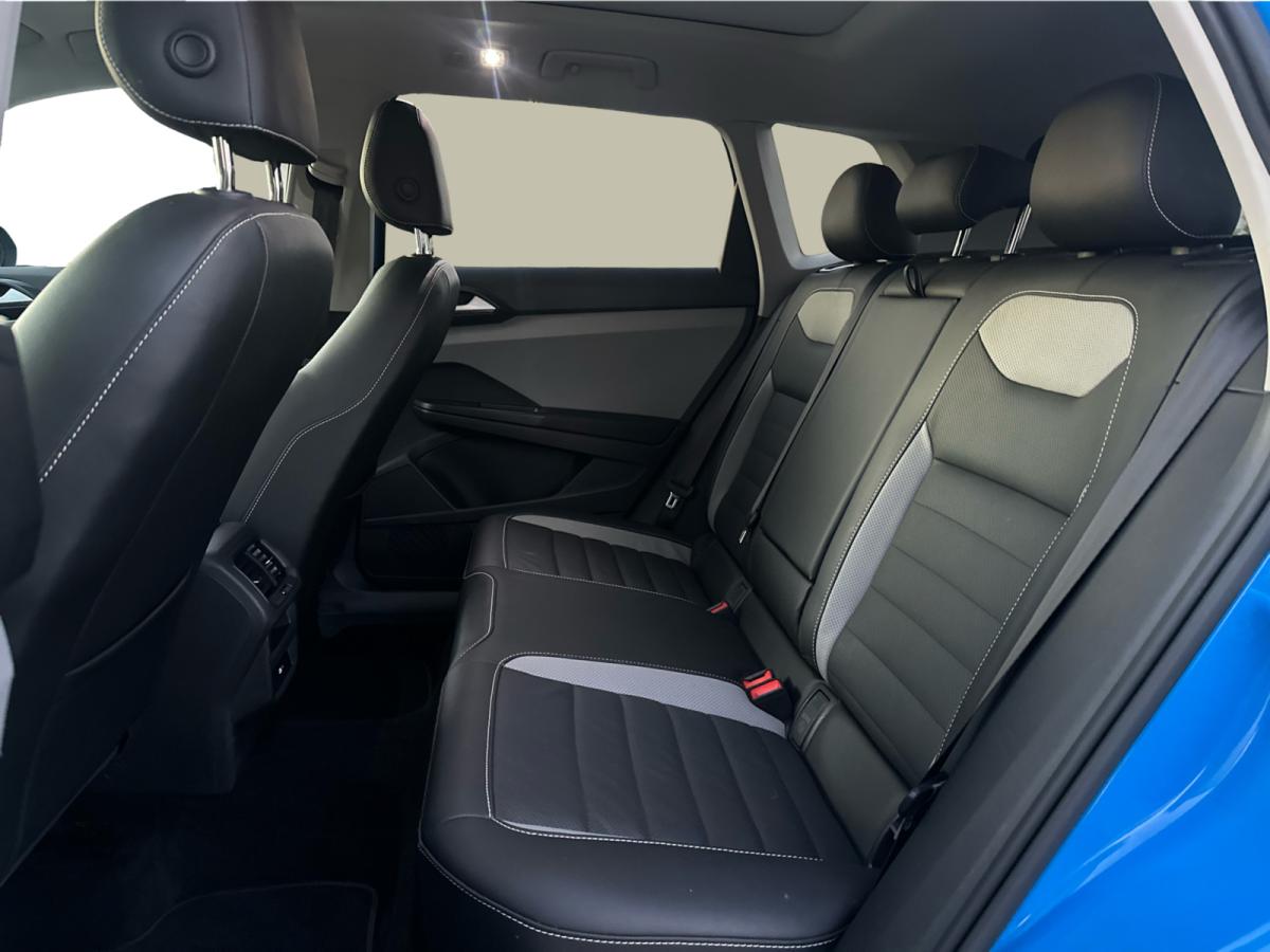 2022 Volkswagen Taos - Image 11