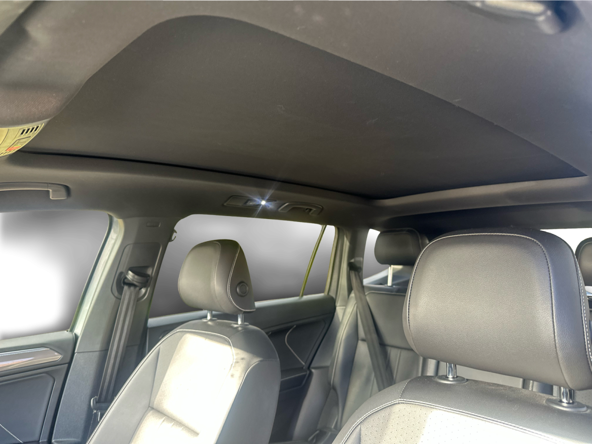 2023 Volkswagen Tiguan - Image 10