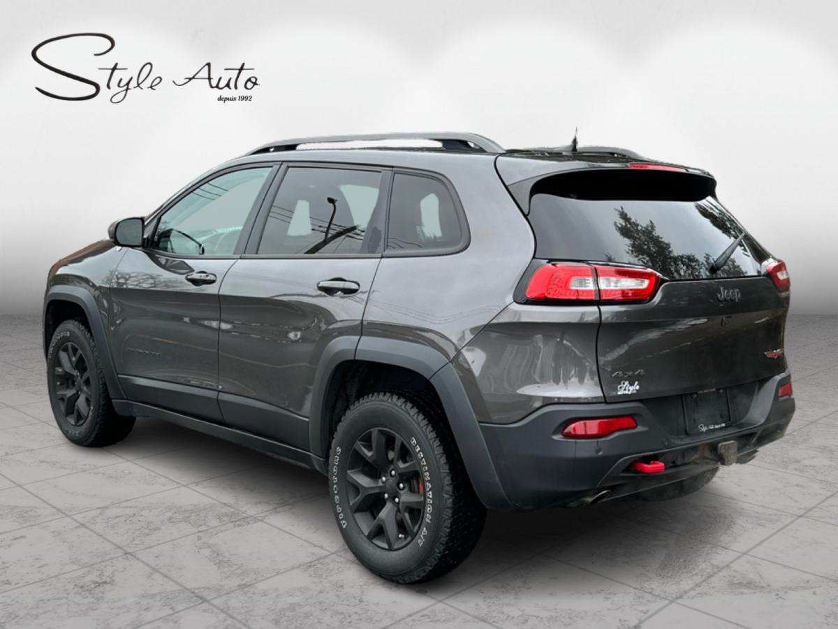 2018 Jeep Cherokee - Image 4