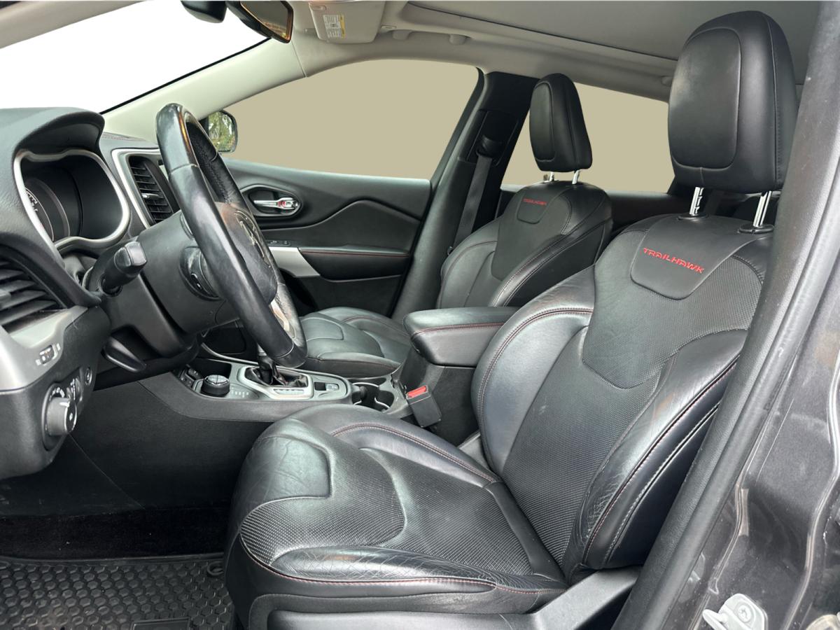 2018 Jeep Cherokee - Image 10