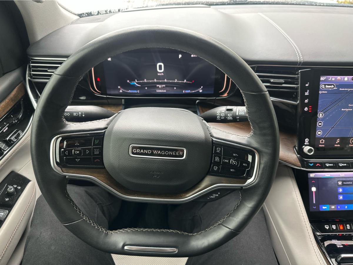 2022 Jeep Grand Wagoneer - Image 12