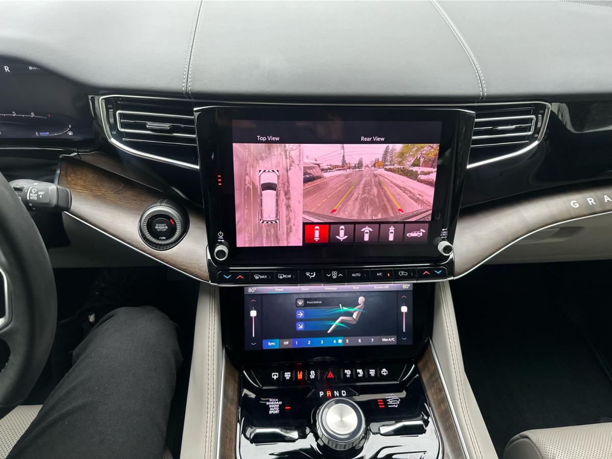 2022 Jeep Grand Wagoneer - Image 14