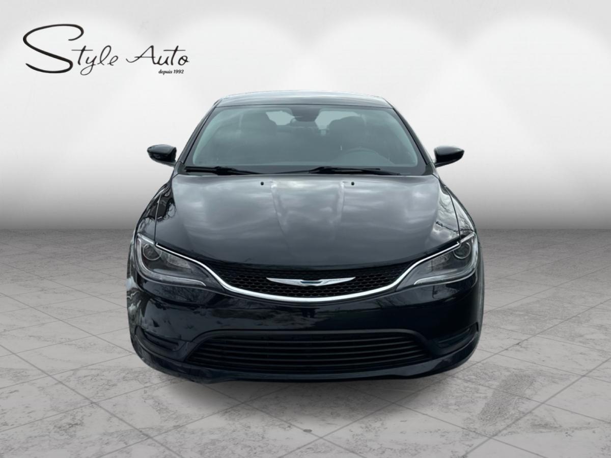 2015 Chrysler 200 - Image 2