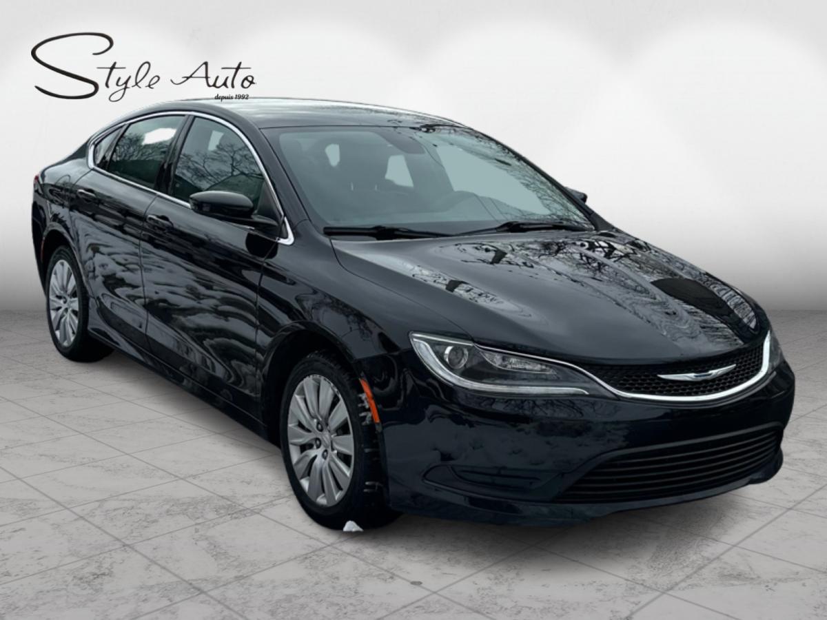 2015 Chrysler 200 - Image 7