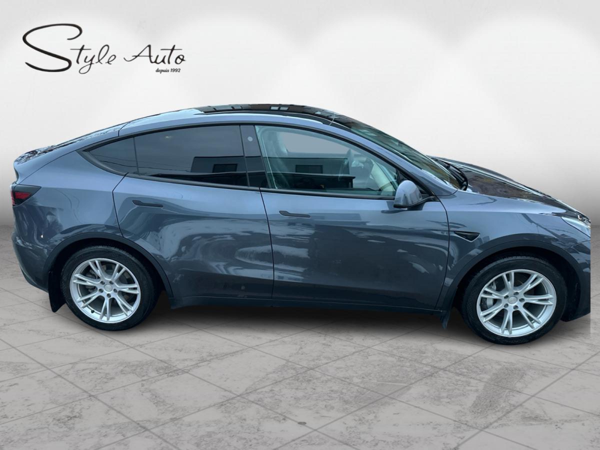 2023 Tesla Model Y - Image 7