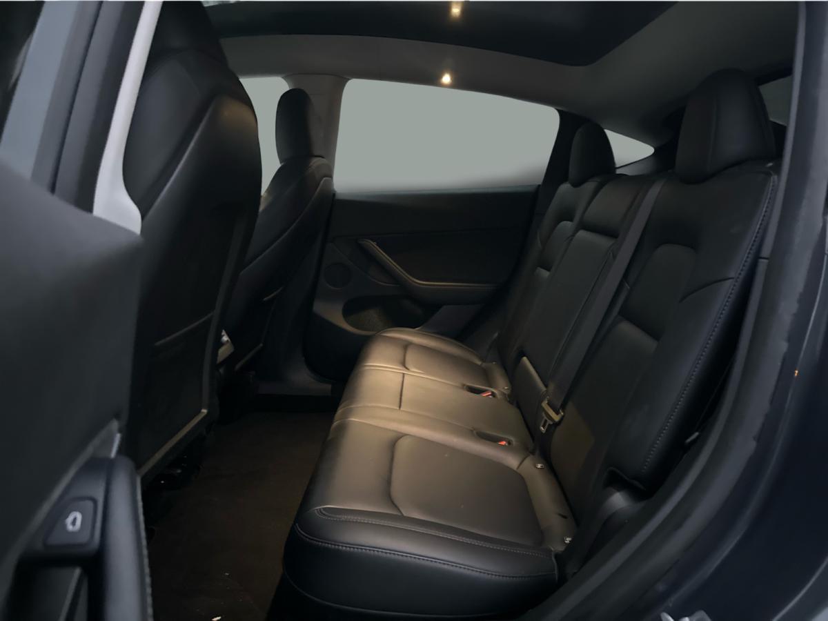 2023 Tesla Model Y - Image 12