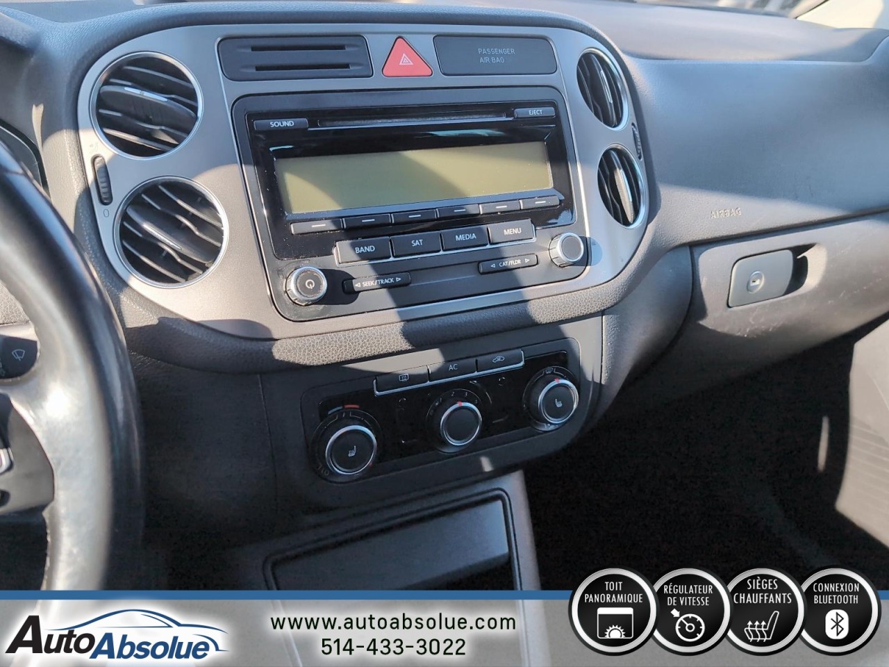 2011 Volkswagen Tiguan - Image 14