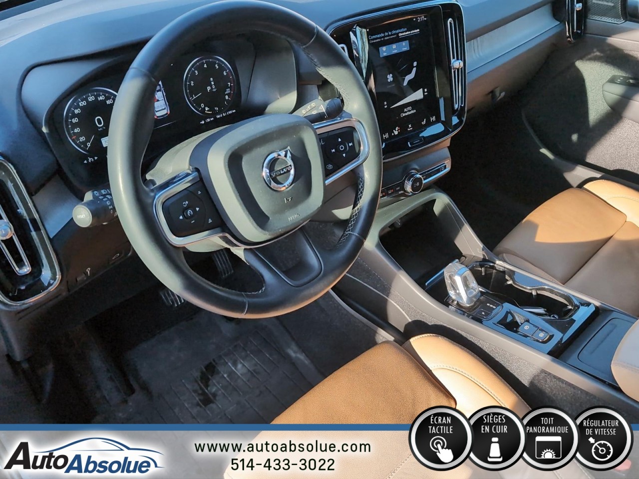 2022 Volvo XC40 - Image 10