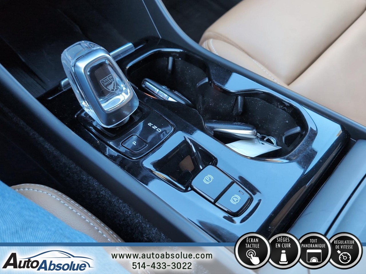 2022 Volvo XC40 - Image 15