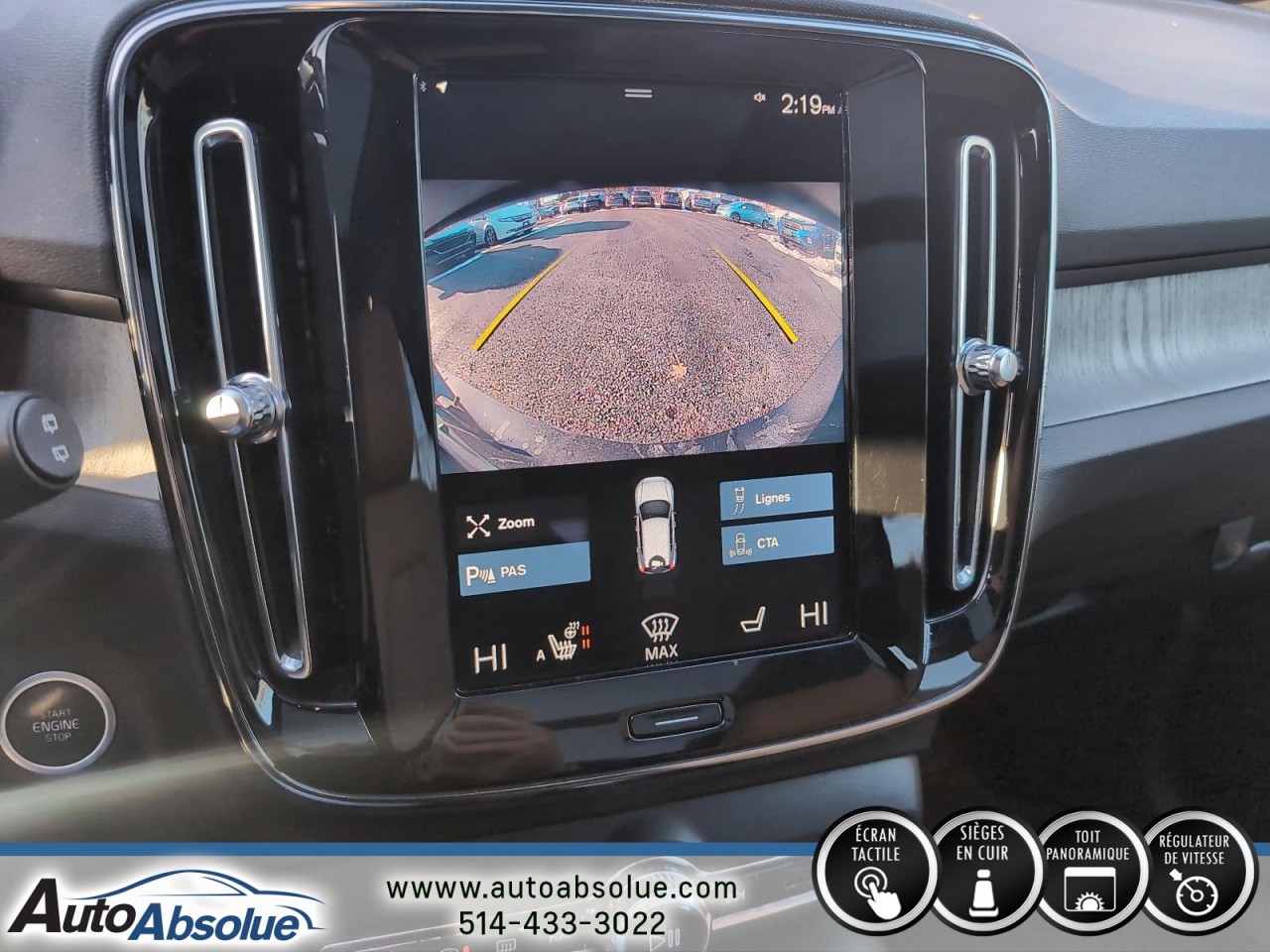 2022 Volvo XC40 - Image 18