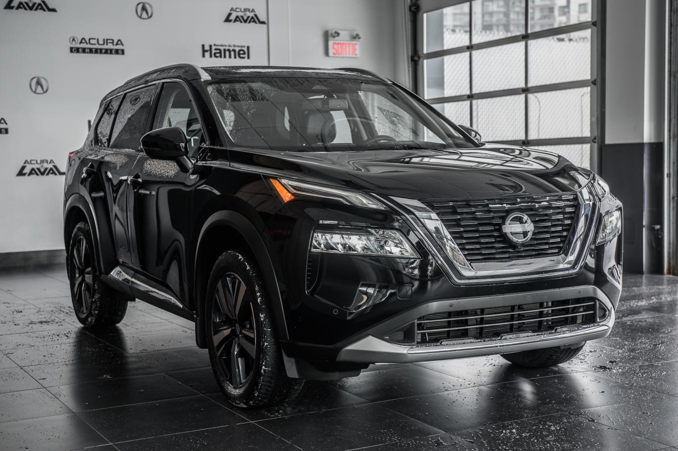 2023 Nissan Rogue - Image 3