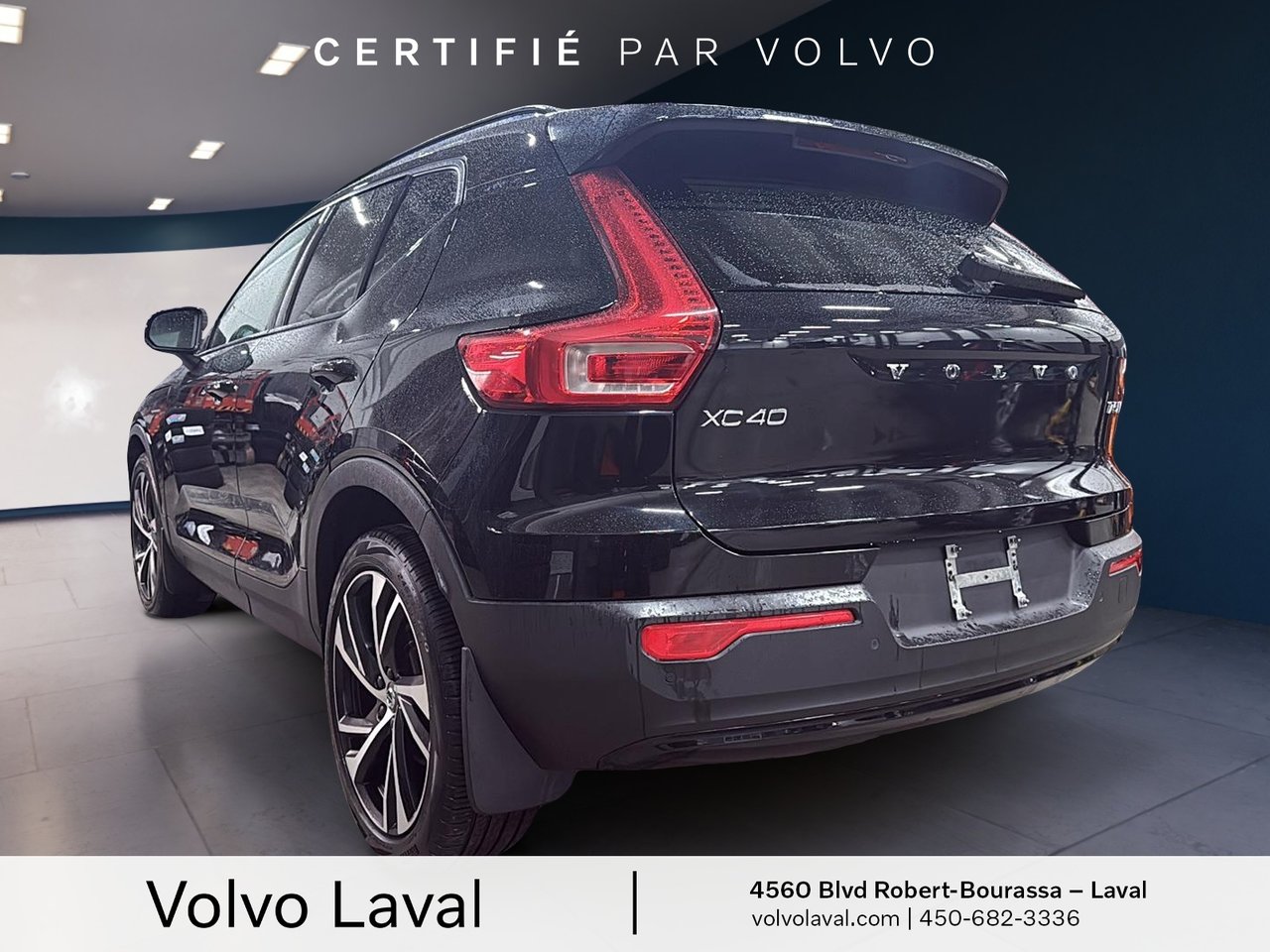 2022 Volvo XC40 - Image 6