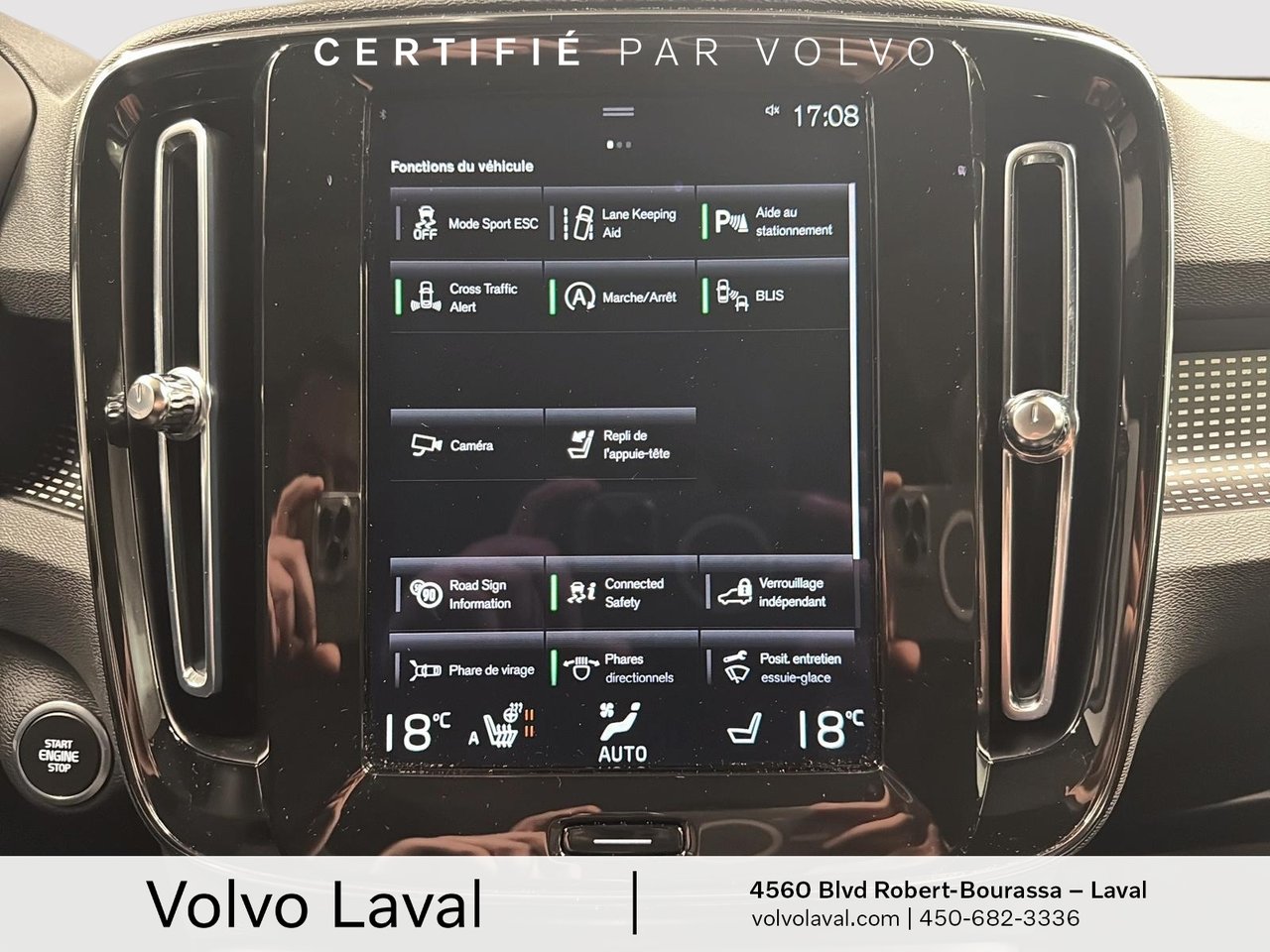 2022 Volvo XC40 - Image 15