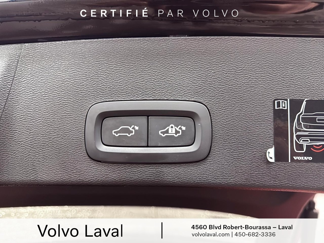 2022 Volvo XC40 - Image 20