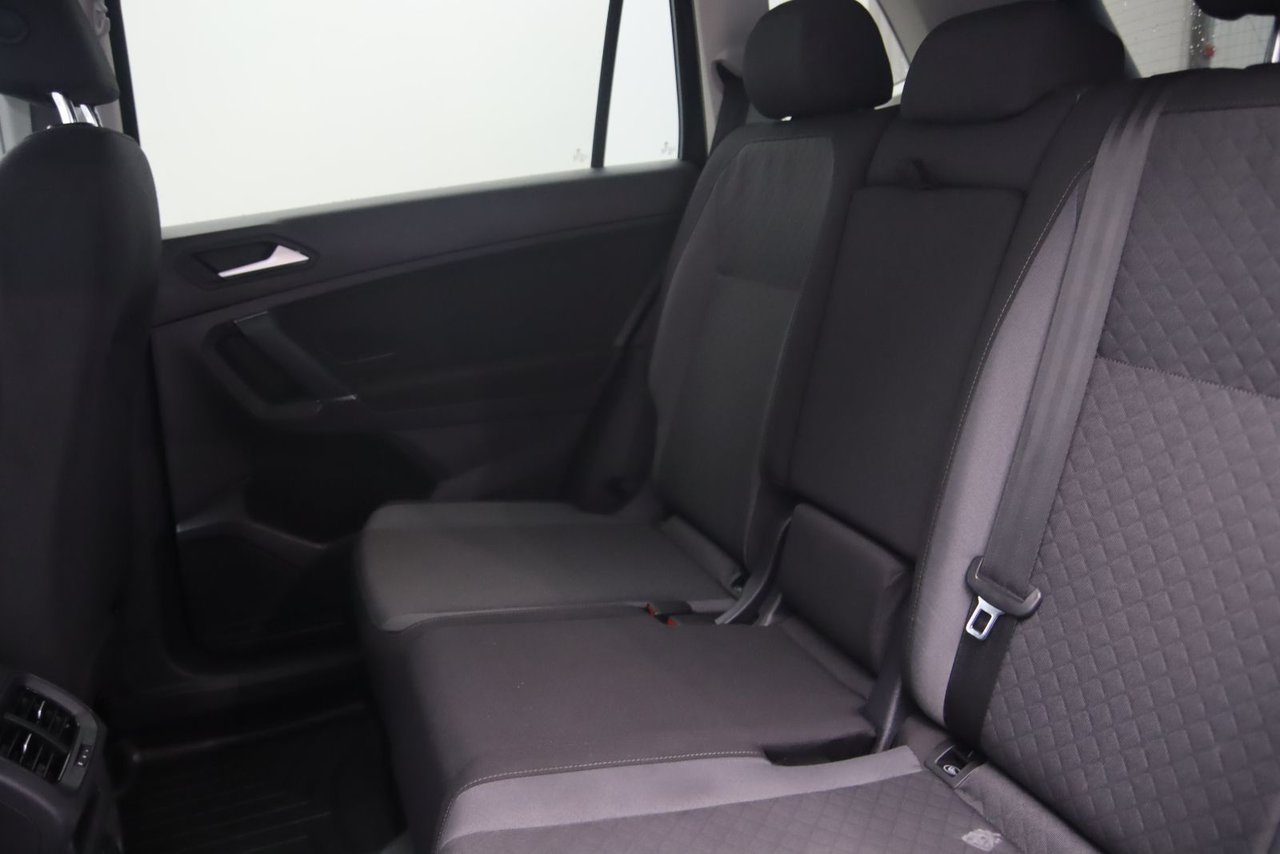 2020 Volkswagen Tiguan - Image 9