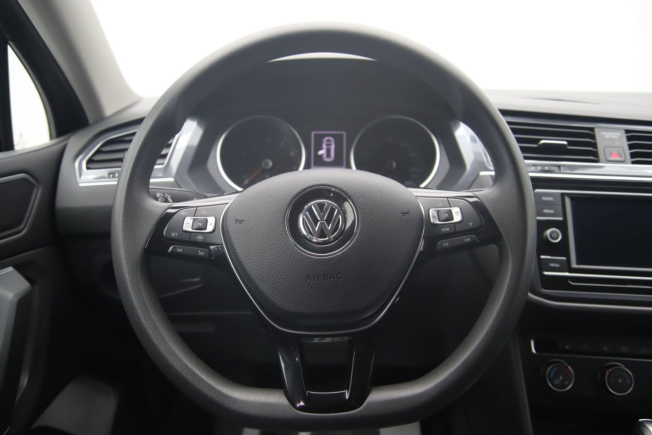 2020 Volkswagen Tiguan - Image 11