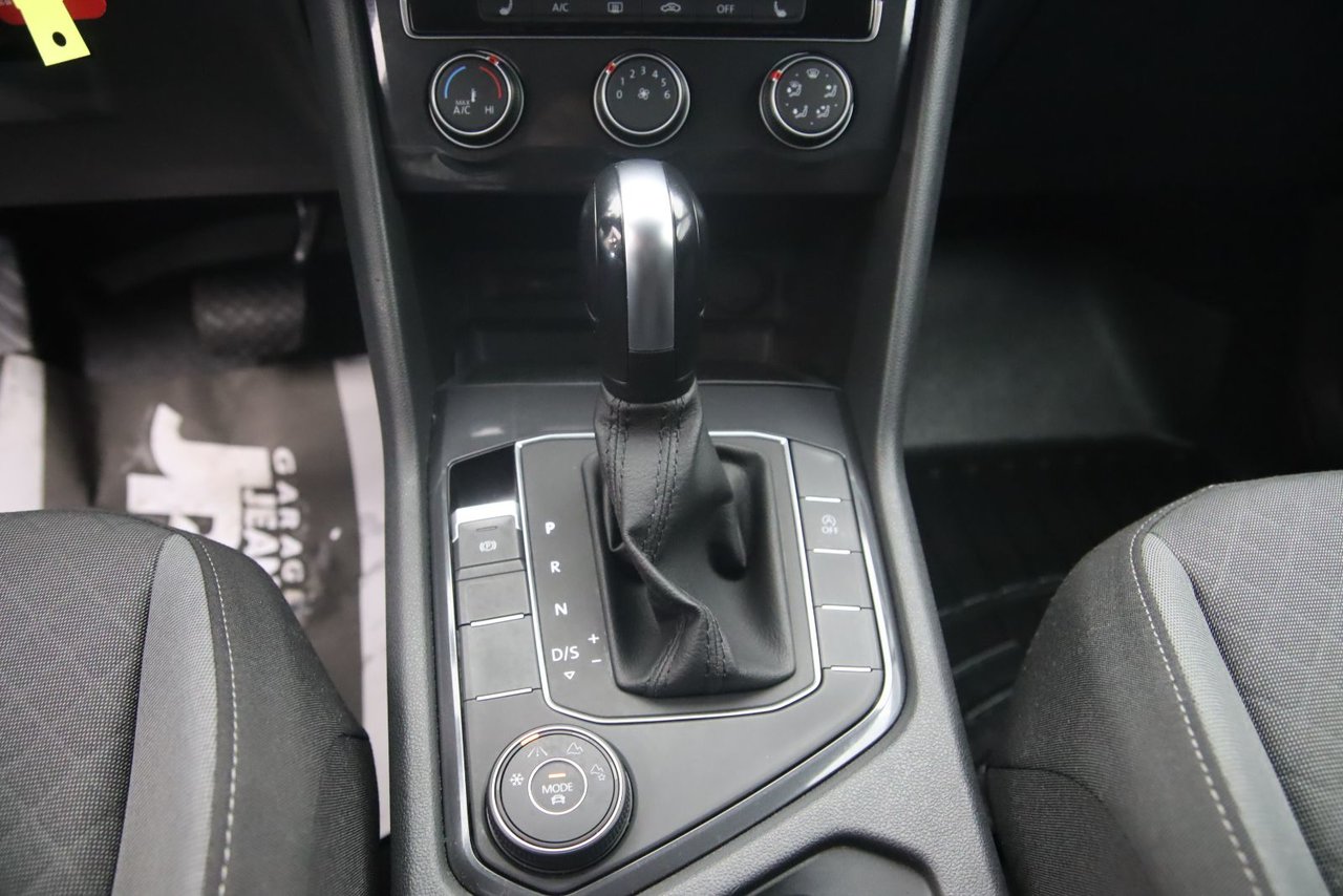 2020 Volkswagen Tiguan - Image 13