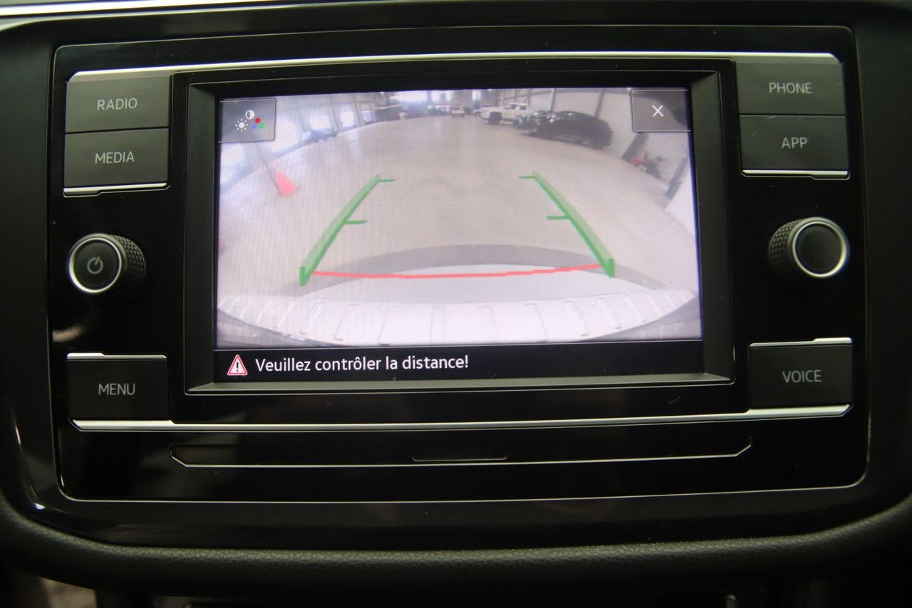 2020 Volkswagen Tiguan - Image 14