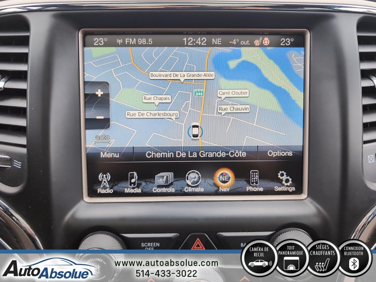 2015 Jeep Grand Cherokee - Image 19