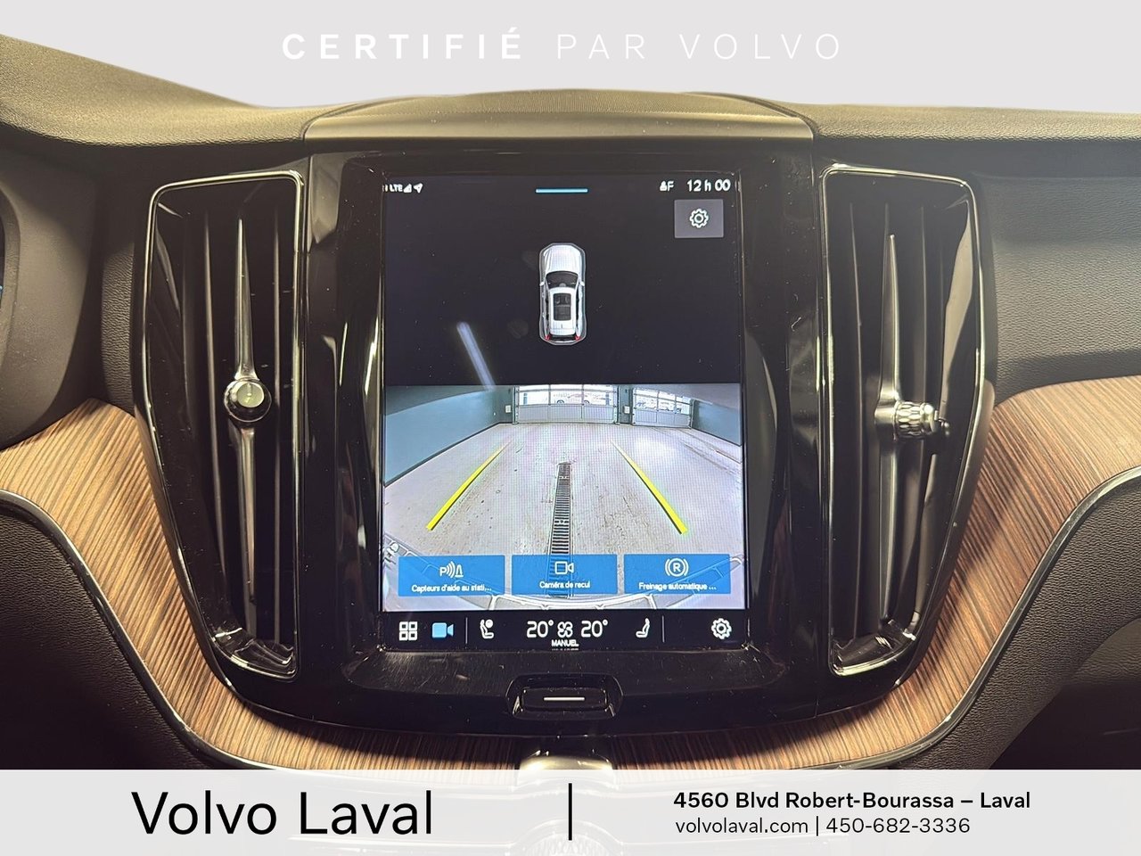 2022 Volvo XC60 Recharge - Image 14