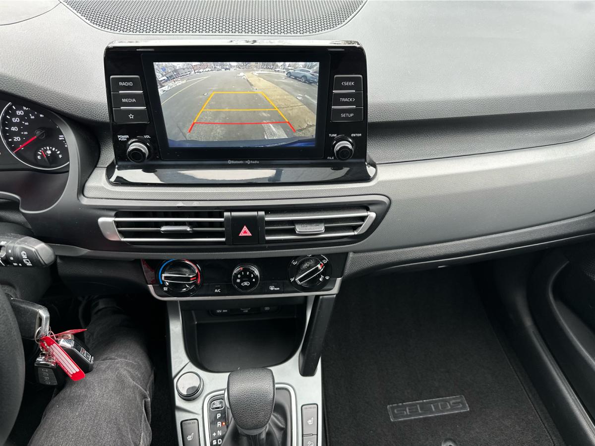 2021 Kia Seltos - Image 16