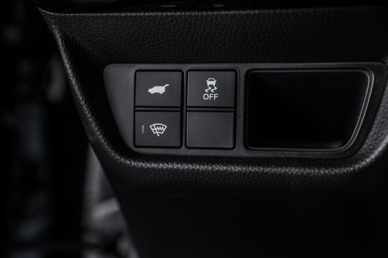 2025 Acura ADX - Image 17