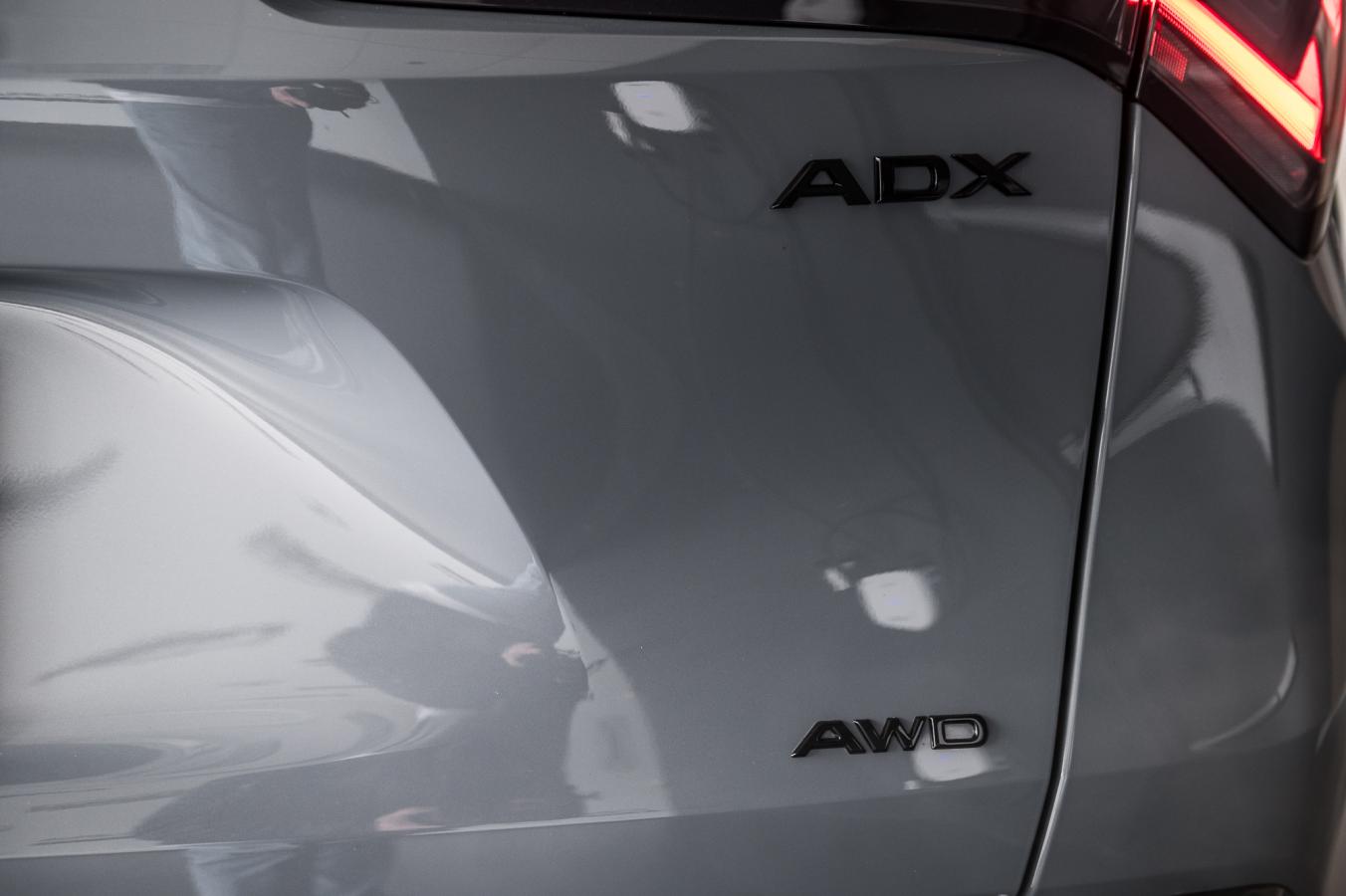 2025 Acura ADX - Image 10