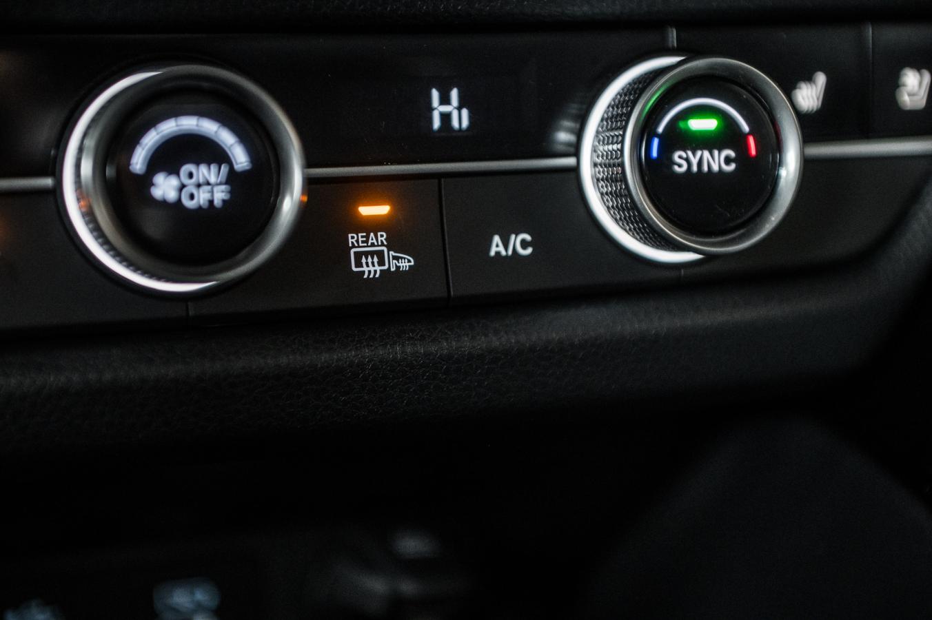 2025 Acura ADX - Image 25