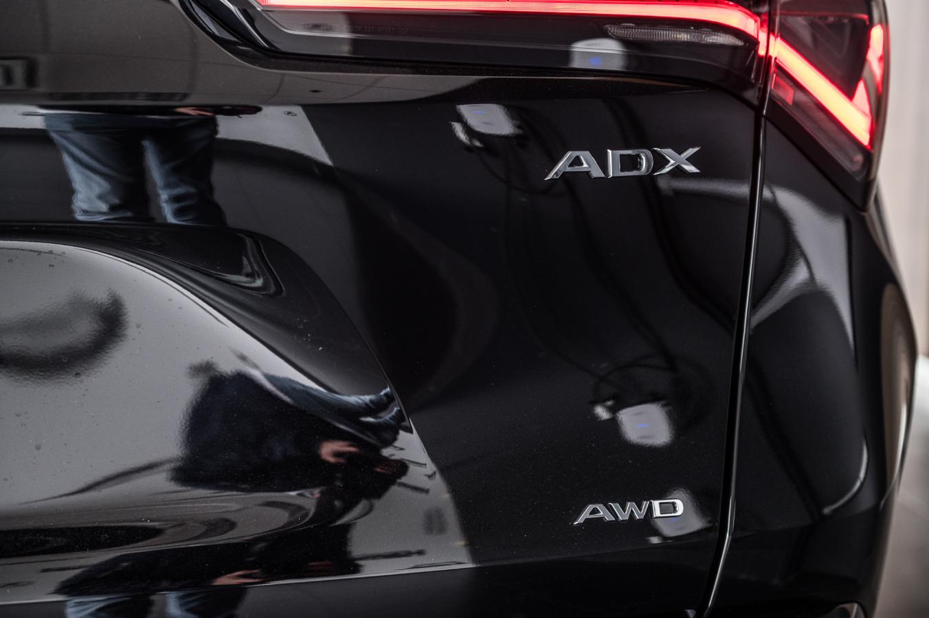 2025 Acura ADX - Image 10