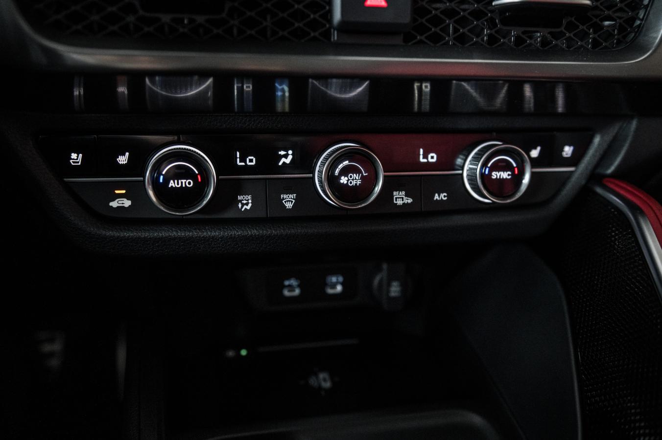 2025 Acura ADX - Image 21