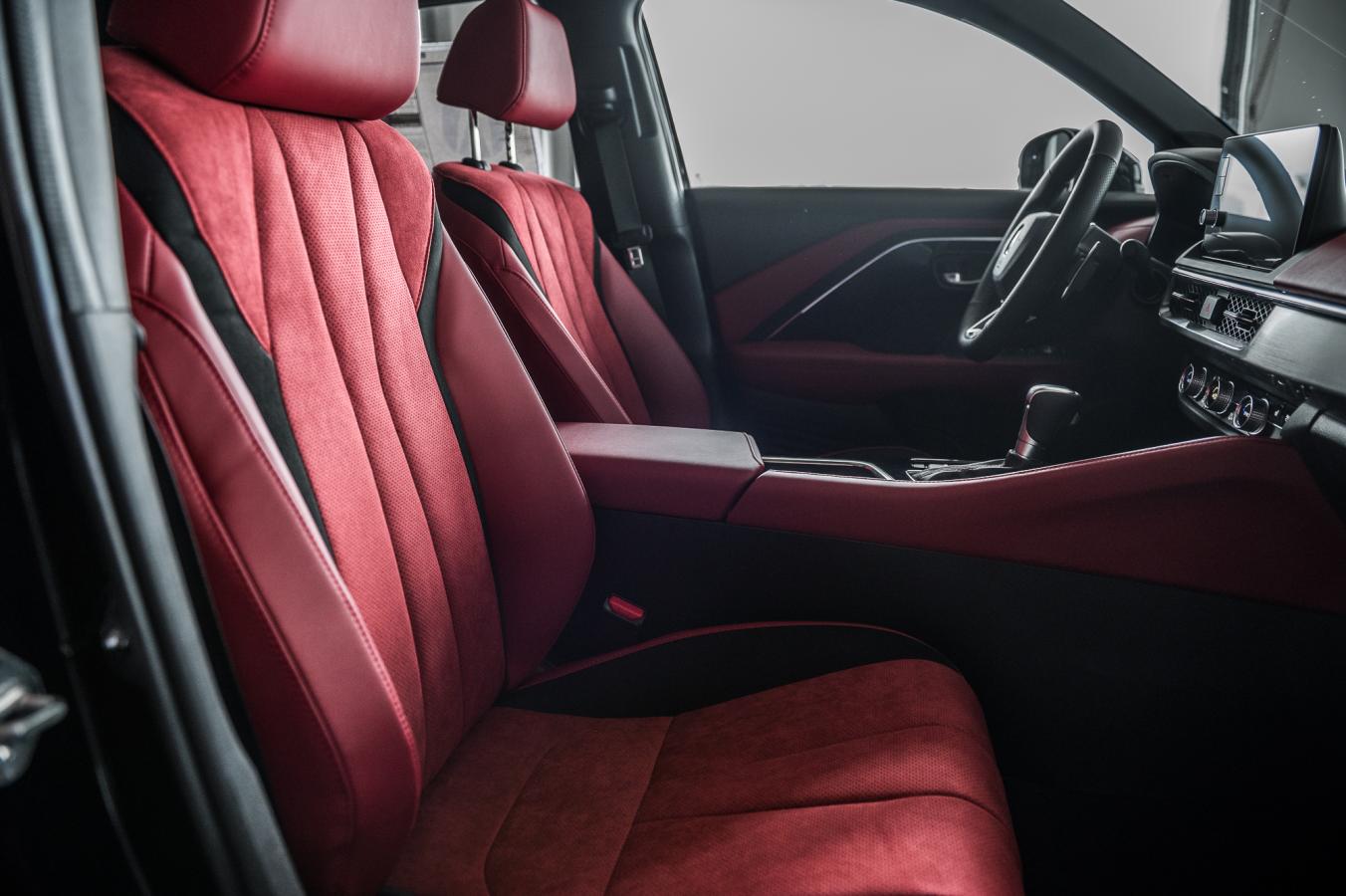 2025 Acura ADX - Image 32