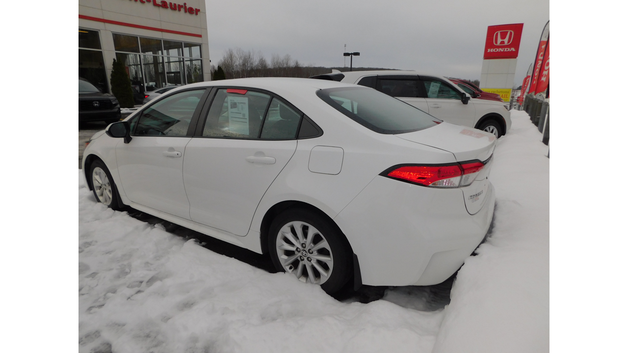 2021 Toyota Corolla - Image 4