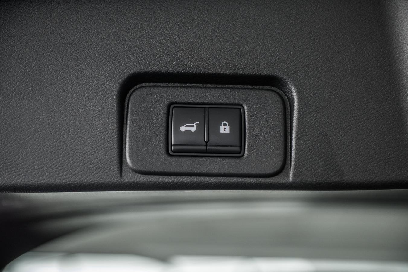 2022 Nissan Rogue - Image 11