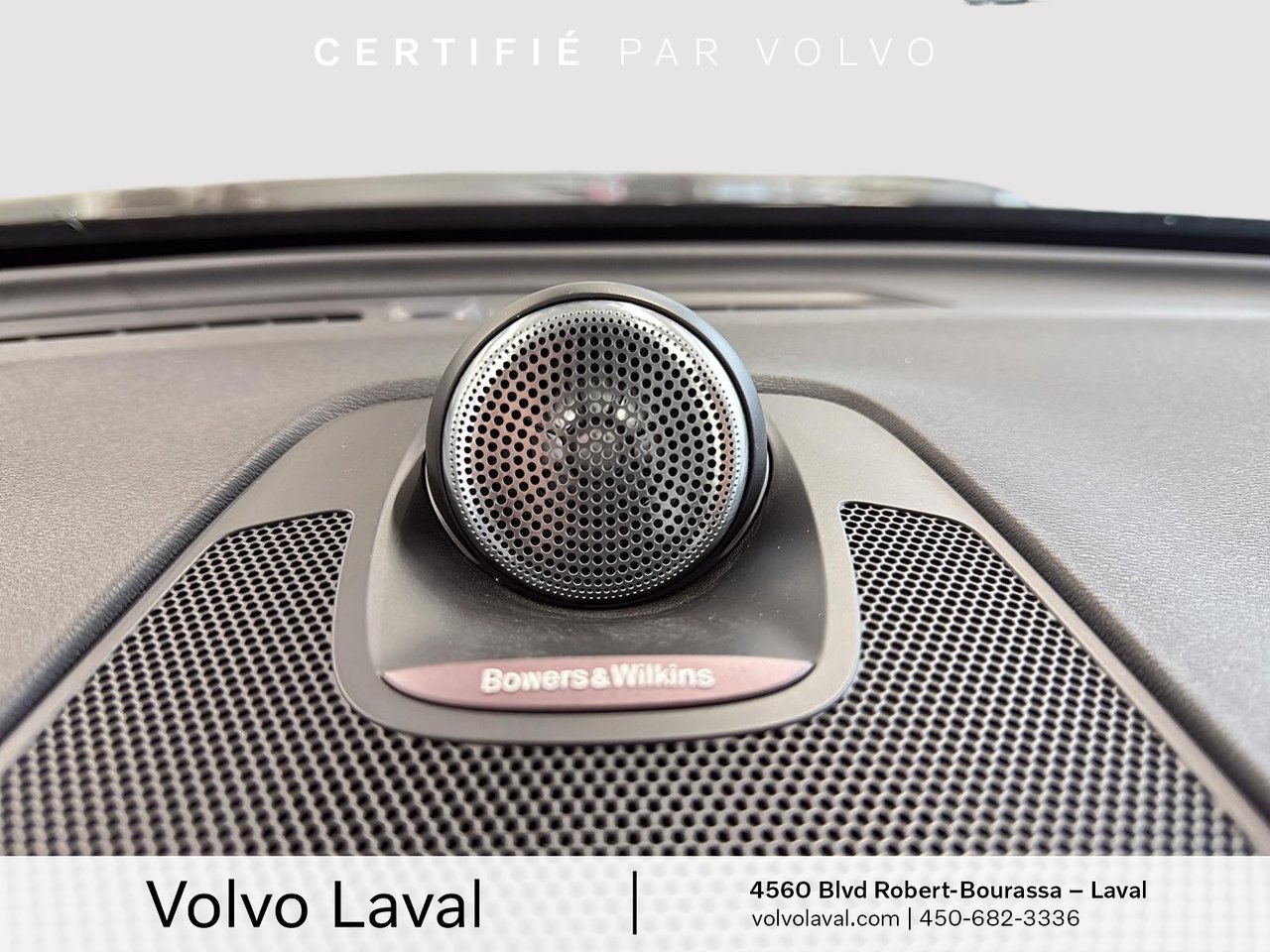 2022 Volvo XC60 - Image 12