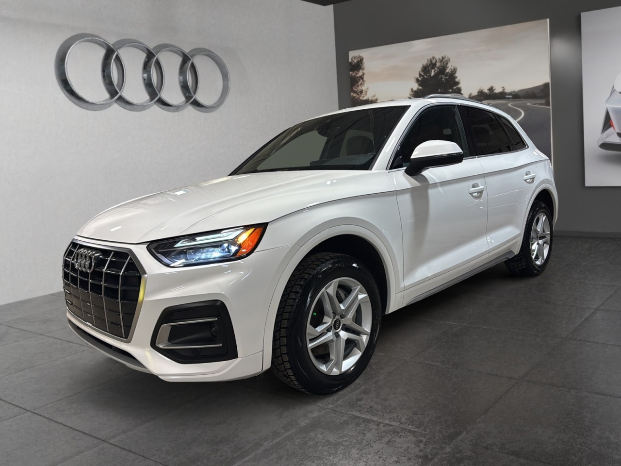 2023 Audi Q5 - Image 3