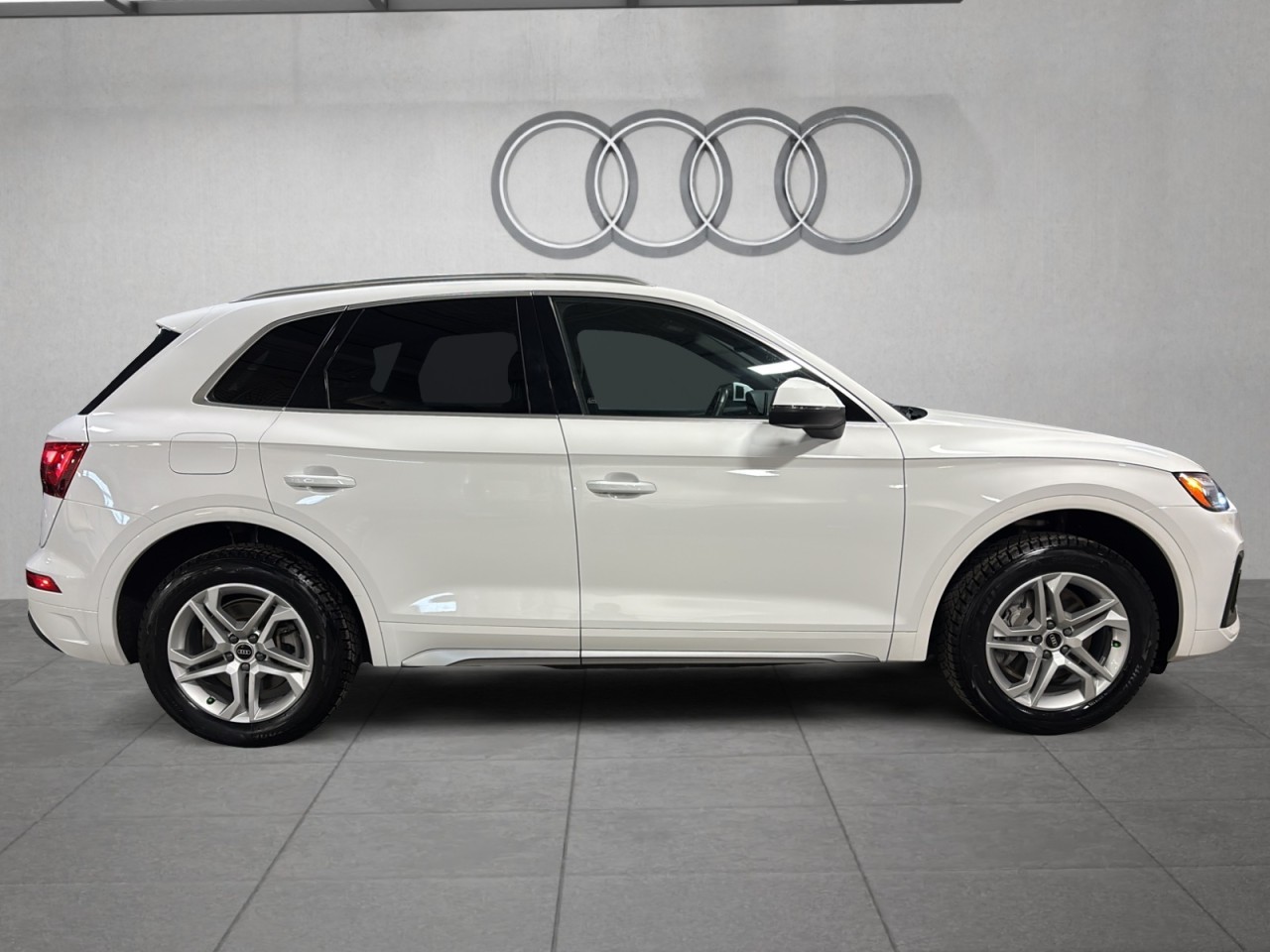 2023 Audi Q5 - Image 4