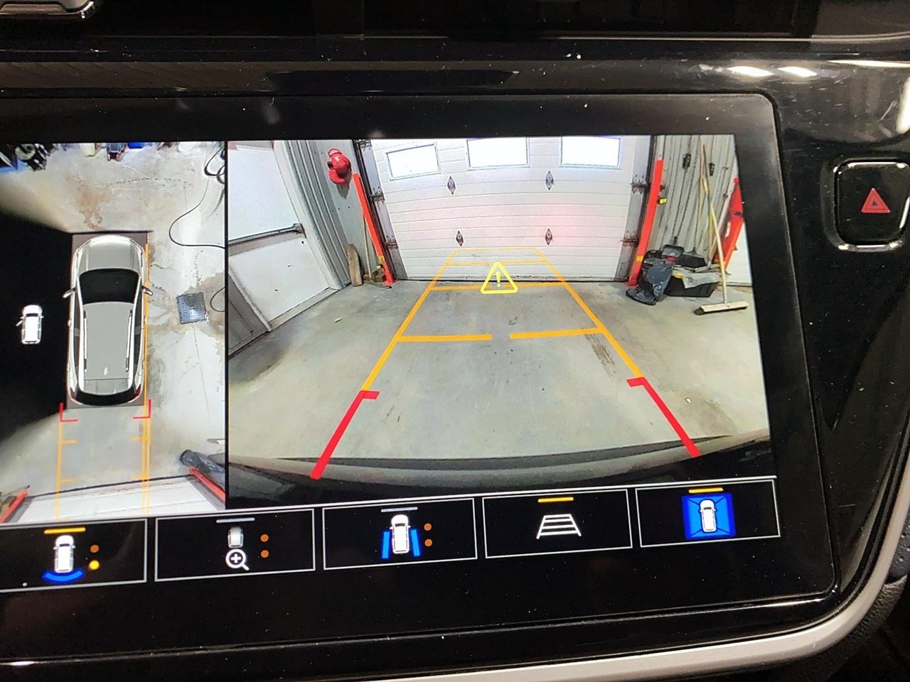 2023 Chevrolet Bolt EUV - Image 17