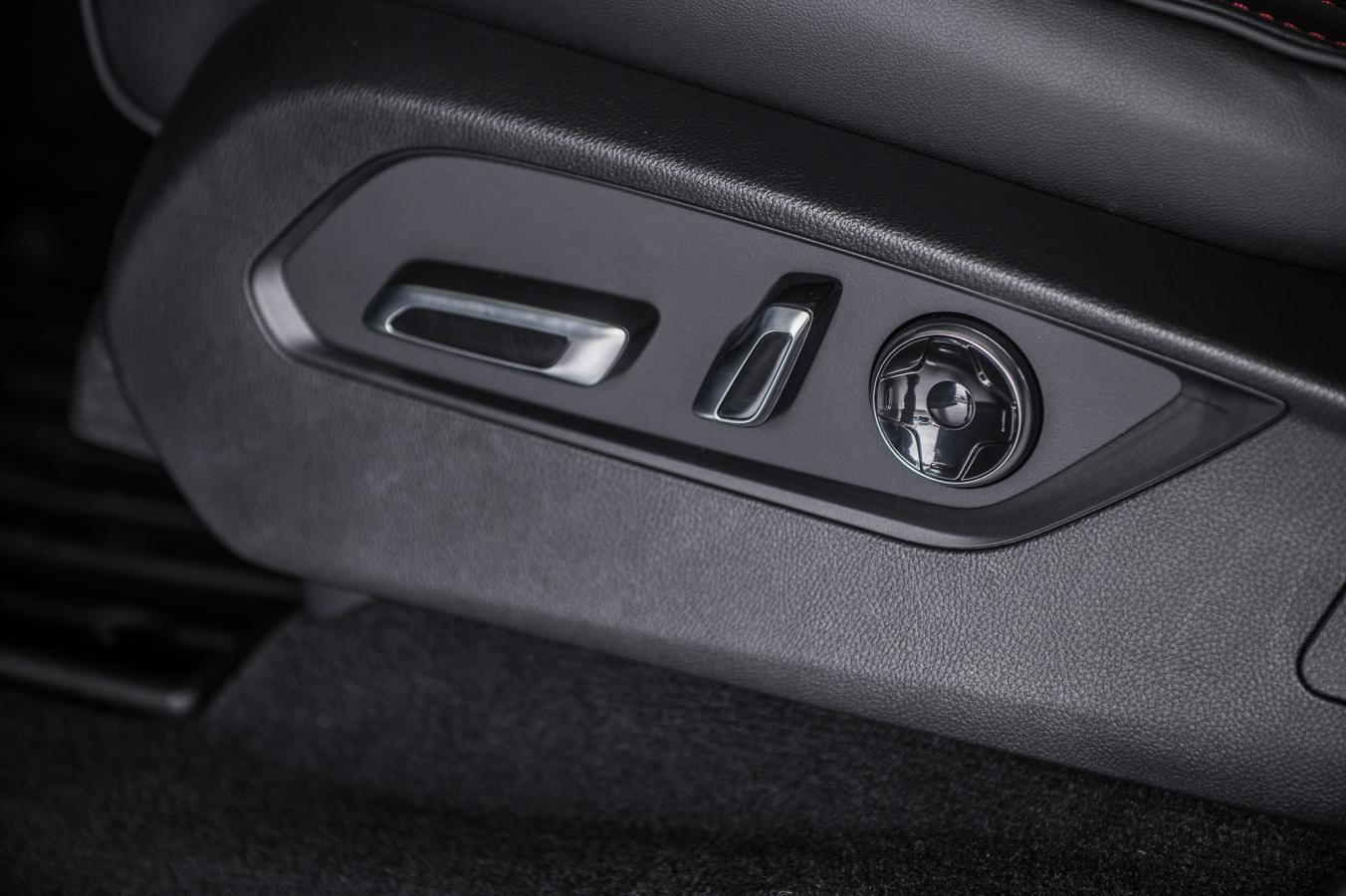 2026 Acura MDX - Image 16