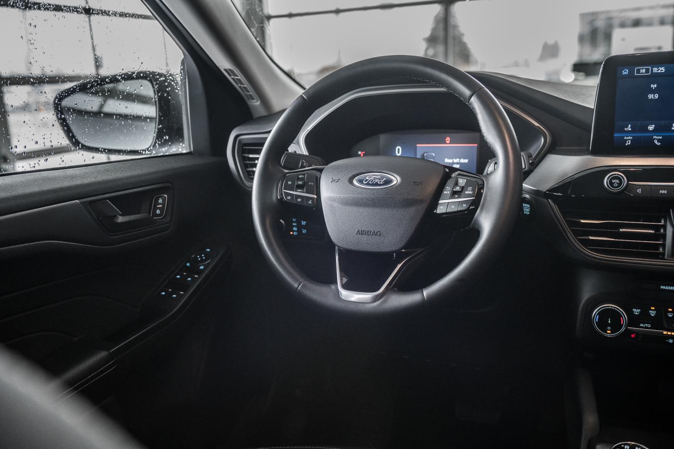 2023 Ford Escape - Image 30