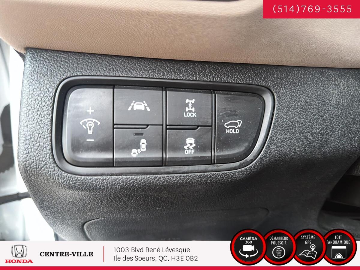 2019 Hyundai Santa Fe - Image 17