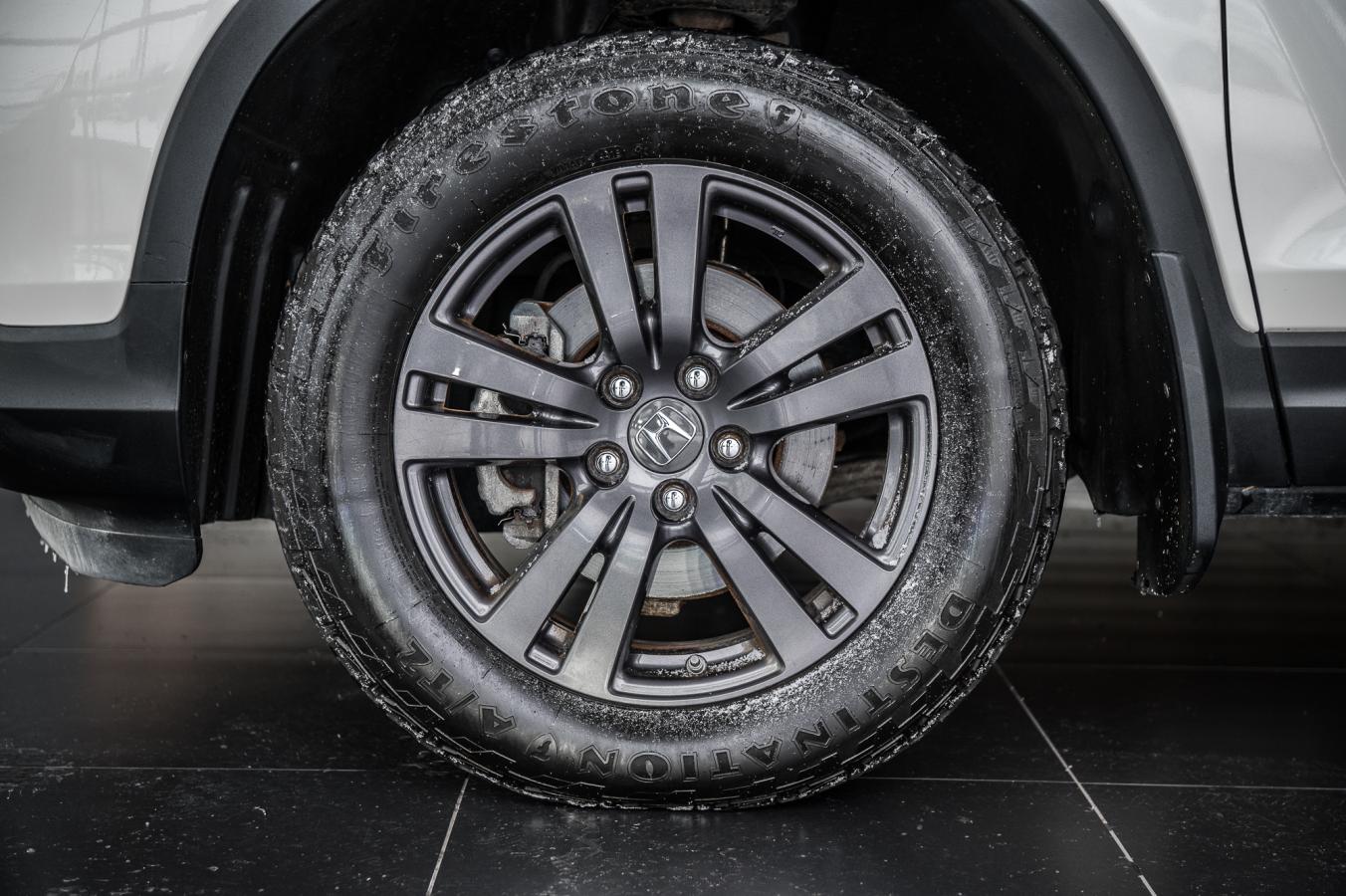 2017 Honda Ridgeline - Image 25