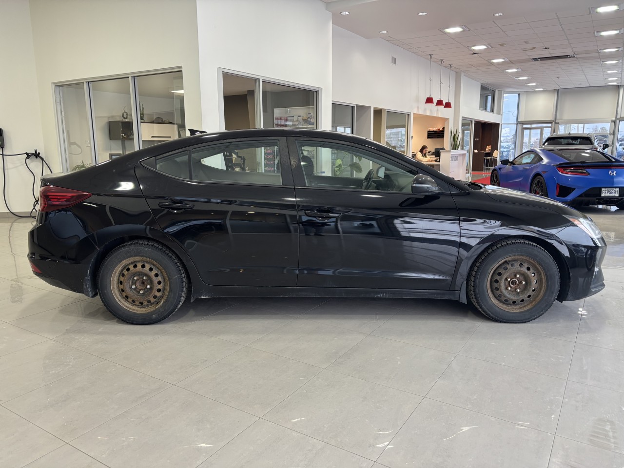 2019 Hyundai Elantra - Image 5