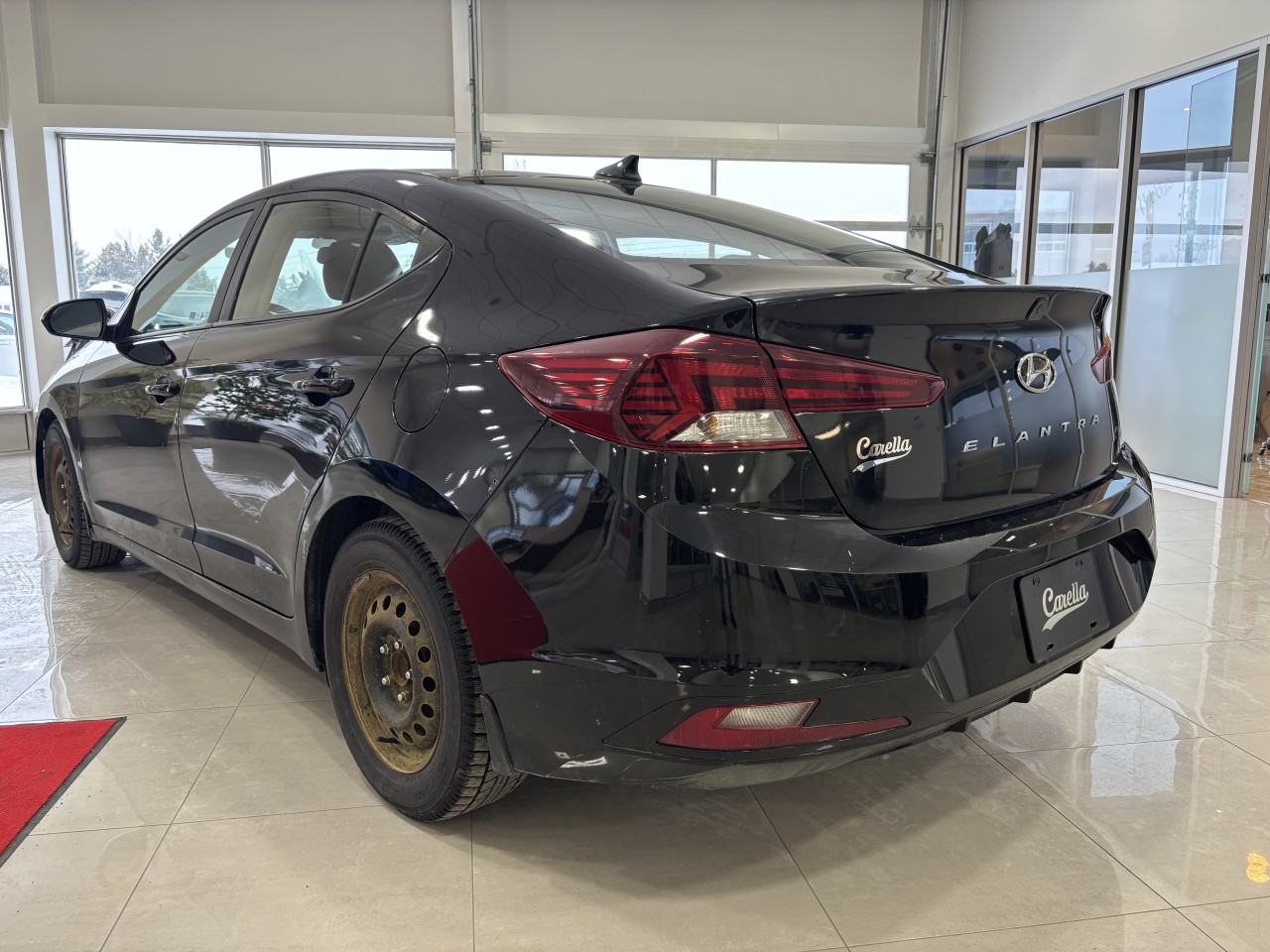 2019 Hyundai Elantra - Image 8