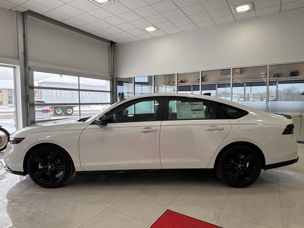 2025 Honda Accord Hybride - Image 9