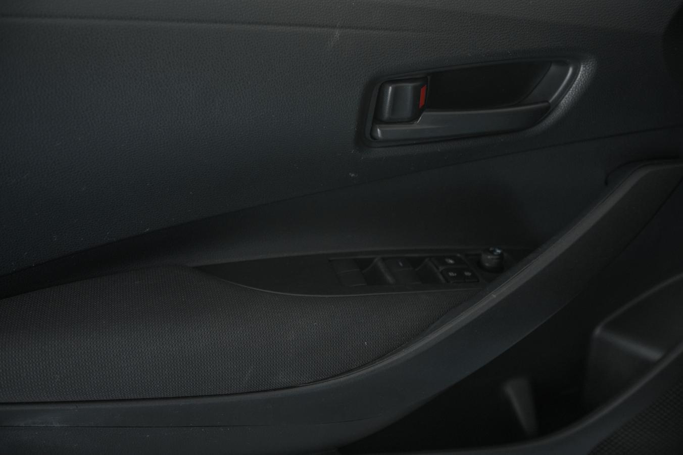 2023 Toyota Corolla - Image 12